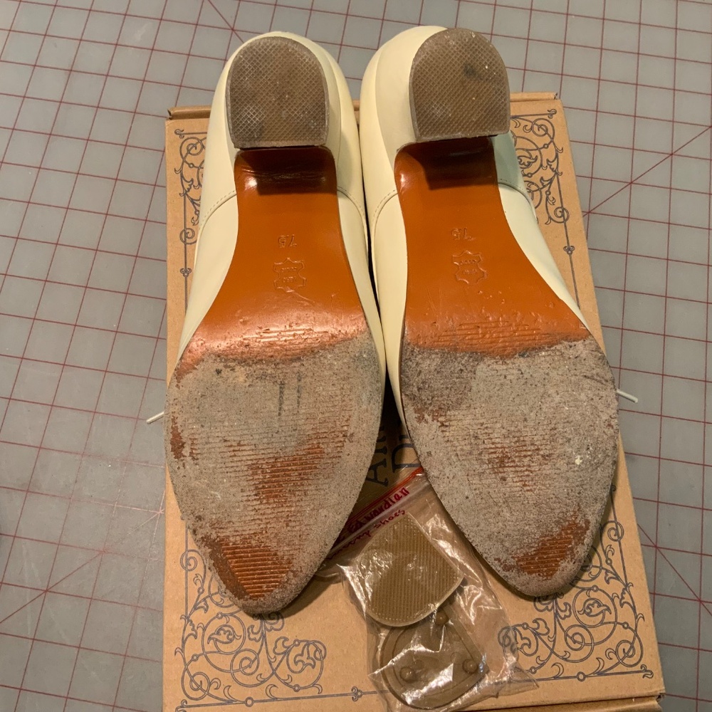 American Duchess “Gibson” in Ivory size 7.5 - Picture 5 of 8